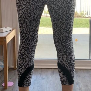 Lululemon Run: Inspire Crop II Zebra Print Tights